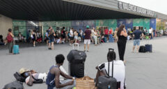 3.500 viajeros han sido afectados por la suspensión de trenes en Valencia de los que 2.000 ya han sido atendidos