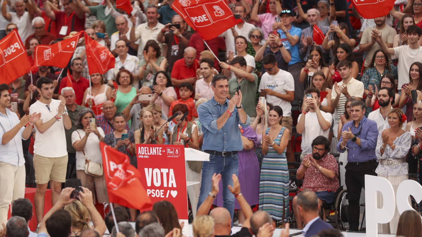 GETAFE (MADRID), 21/07/2023.- El candidato a la presidencia del Gobierno, Pedro Sánchez, durante el acto de cierre de campaña que los socialistas celebran hoy viernes en la localidad madrileña de Getafe. EFE / Kiko Huesca.