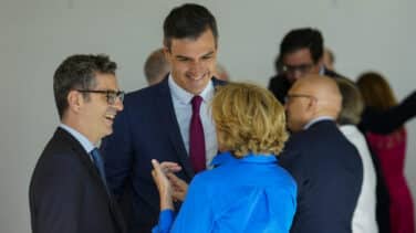 Sánchez pone al Gobierno y al PSOE al ralentí: perfil bajo, sin cita con Feijóo y negociaciones con "discreción"