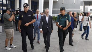 La reposición de Pérez de los Cobos complica a los gobiernos el cese discrecional de cargos en Policía y Guardia Civil