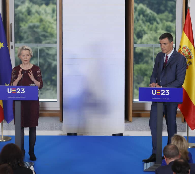 Sánchez y Von der Leyen coinciden en que el 23-J no influirá en la presidencia española de la UE