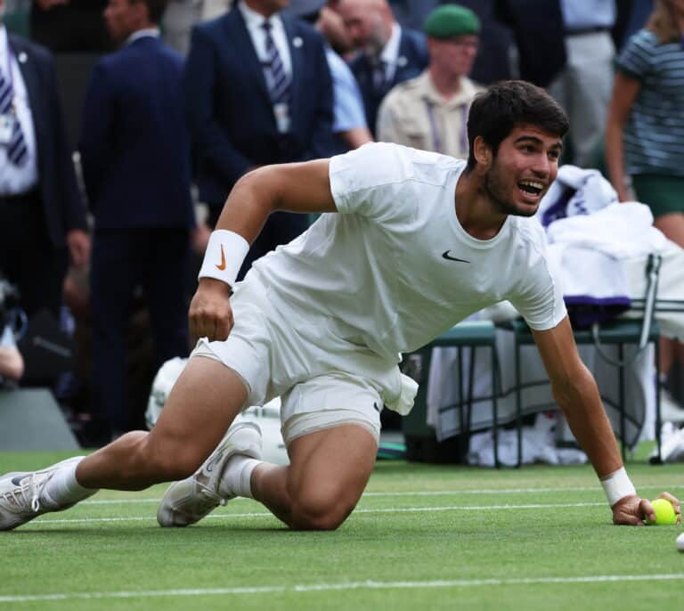 Alcaraz acaba con la tiranía de Djokovic en Wimbledon y abre una nueva era en el tenis