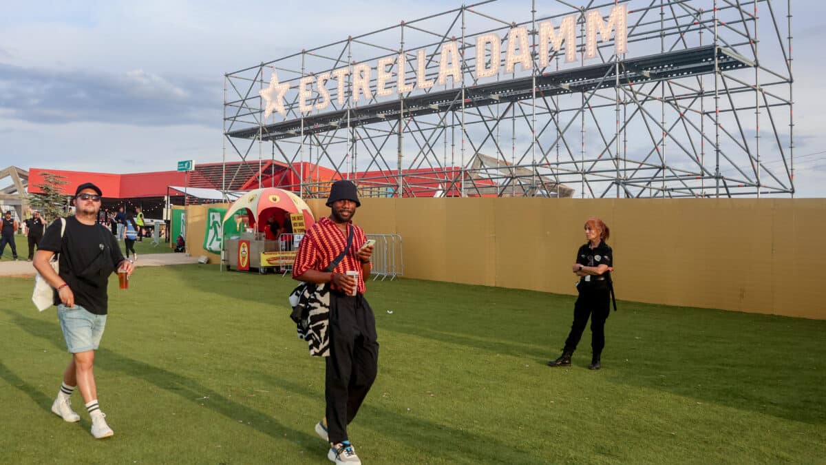 Ambiente durante el Primavera Sound, en la Ciudad del Rock, sede del Primavera Sound Madrid 2023