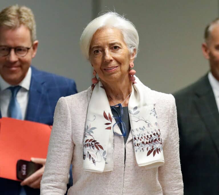 Lagarde (BCE) no anticipa la decisión de septiembre: “Podemos subir los tipos o mantenerlos”