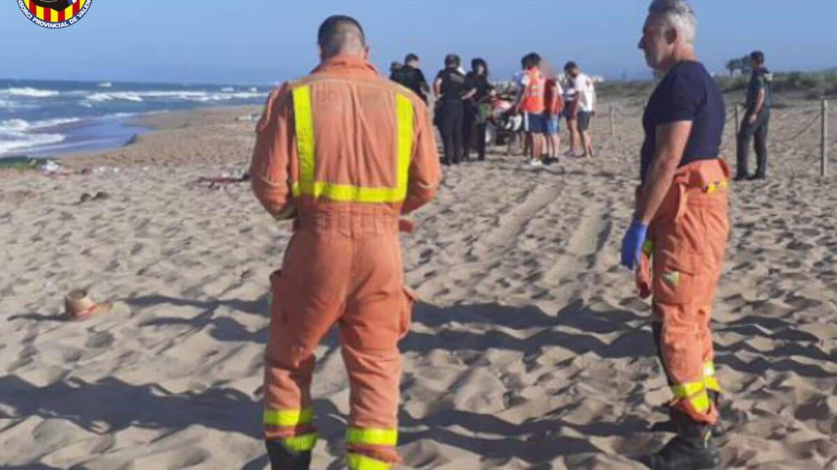 Mueren tres personas ahogadas en una playa de la localidad valenciana de Tavernes de la Valldigna
