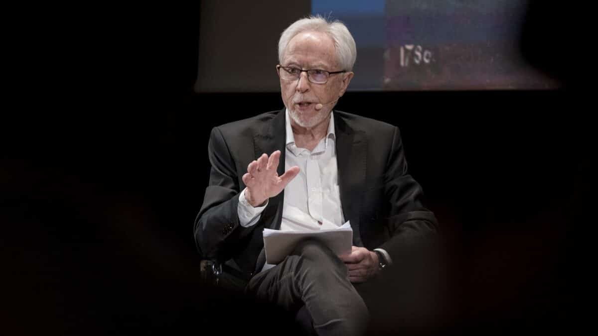 J. M. Coetzee, el lunes durante su conversación en el Museo del Prado con la traductora Mariana Dimópulos.