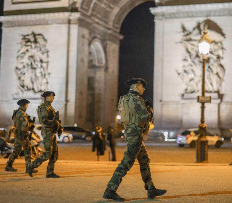 El fracaso de la integración, la inclinación a la violencia y otras claves del 'incendio' francés