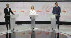 Díaz protagoniza el debate a tres y se sincroniza con Sánchez en sus ataques a Abascal y al ausente Feijóo