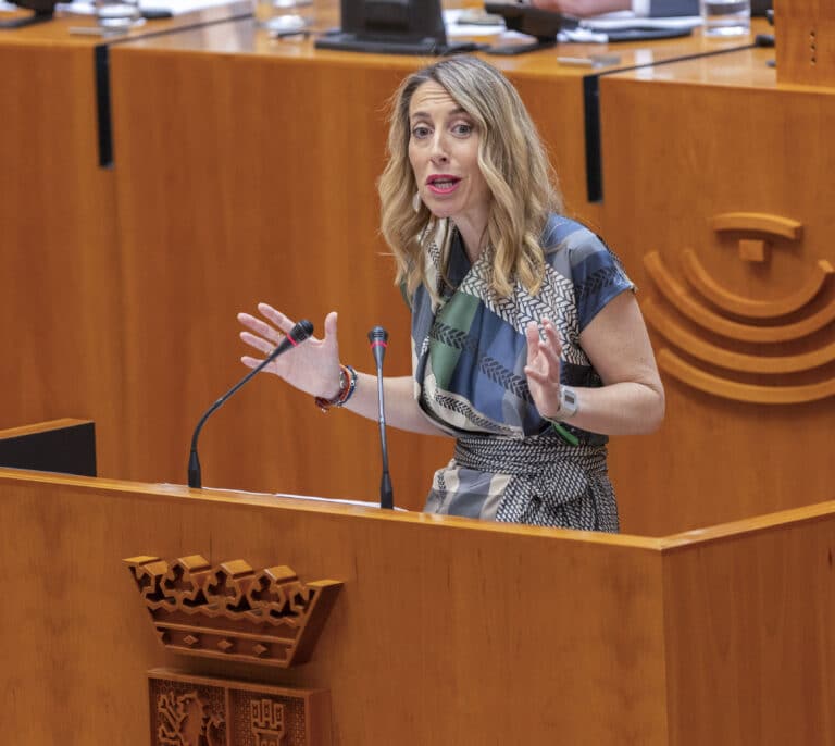 María Guardiola, presidenta de la Junta de Extremadura, sale de la UCI y pasa a planta tras sufrir una sepsis