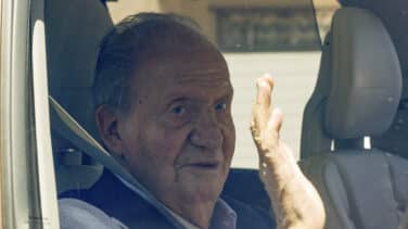 El rey emérito aterriza en Vigo en su tercera visita a España desde que se fue a vivir a Abu Dabi