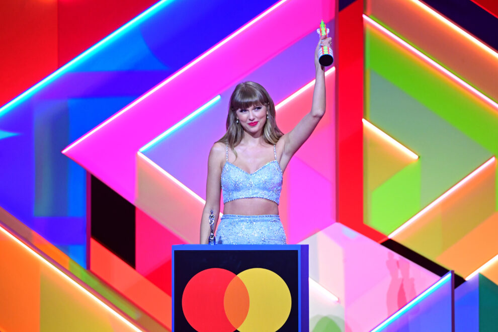 Taylor Swift recibió el premio Global Icon en los BRITS de 2021