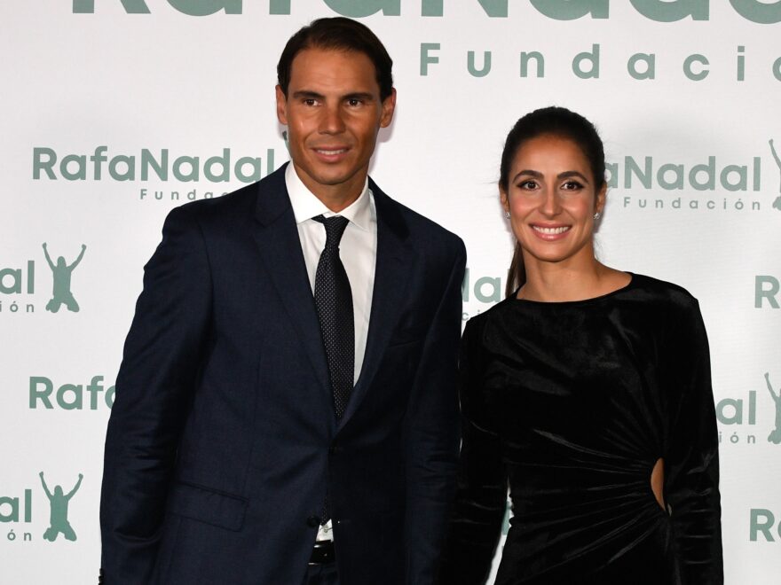 Rafa Nadal y Mery Perelló en uno de los pocos eventos en los que han posado juntos, en un photocall de la Fundación Rafa Nadal en 2021