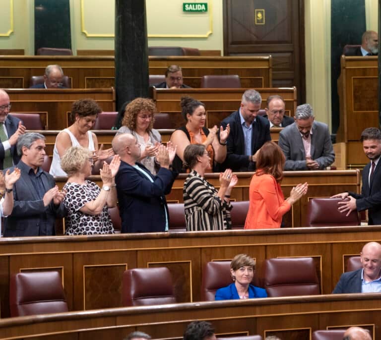 Las bazas del PSOE para sumar votos en el Congreso: grupo propio a ERC y Junts, y puestos en las comisiones parlamentarias