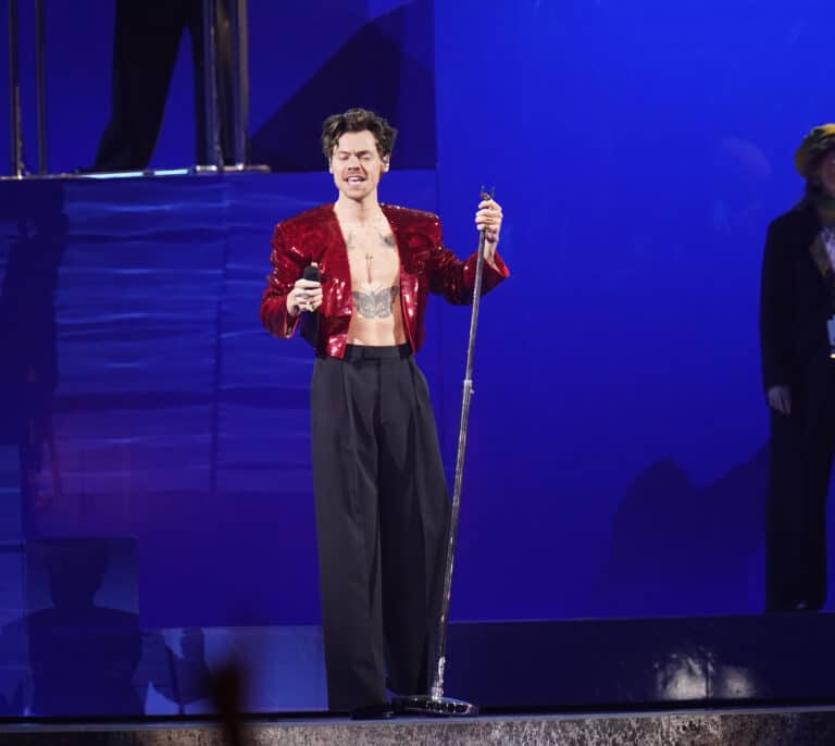 Harry Styles recompensa a sus fans de Madrid las kilométricas colas de espera con un concierto para la historia