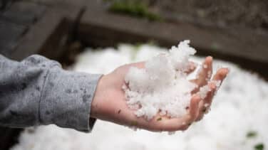 El tiempo para mañana: la Aemet alerta de granizo con "piedras grandes" de más de dos centímetros