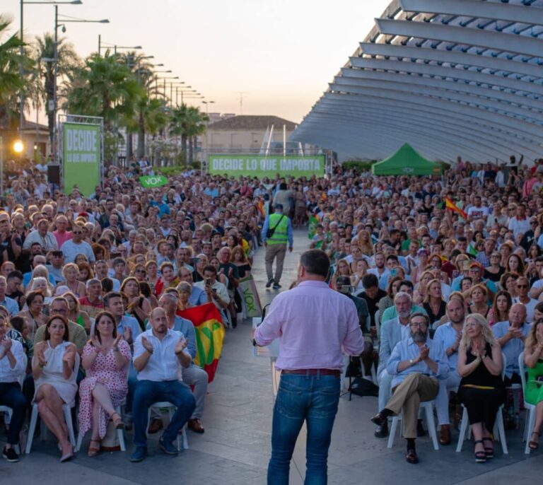 "Latinos por Abascal", la banda sonora de Vox "por una España grande"