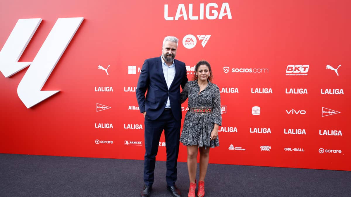 Ruben Alcaine y Beatriz Alvarez durante la presentación del nuevo logo de La Liga