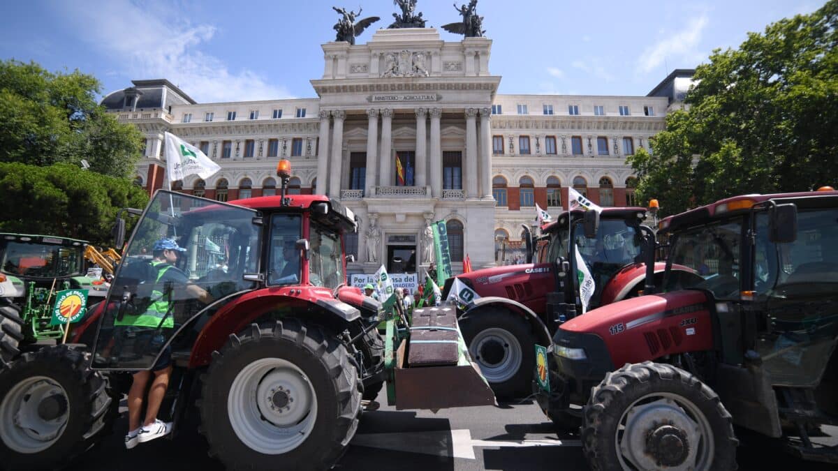 Los agricultores que corten carreteras se enfrentan a multas altas