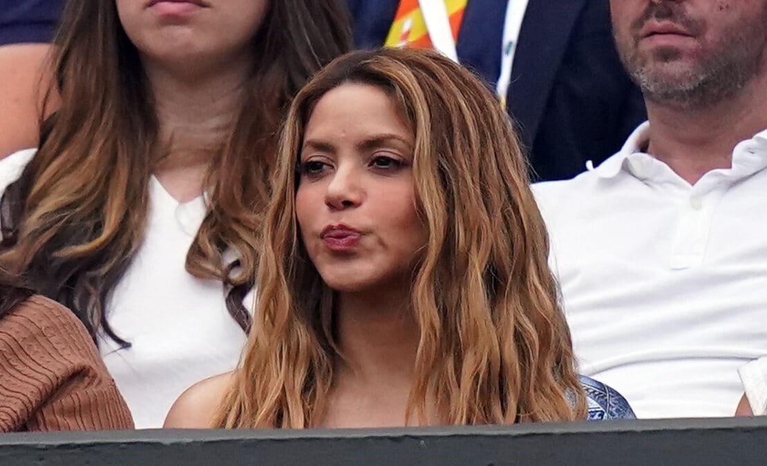 La artista colombiana Shakira en las gradas de Wimbledon