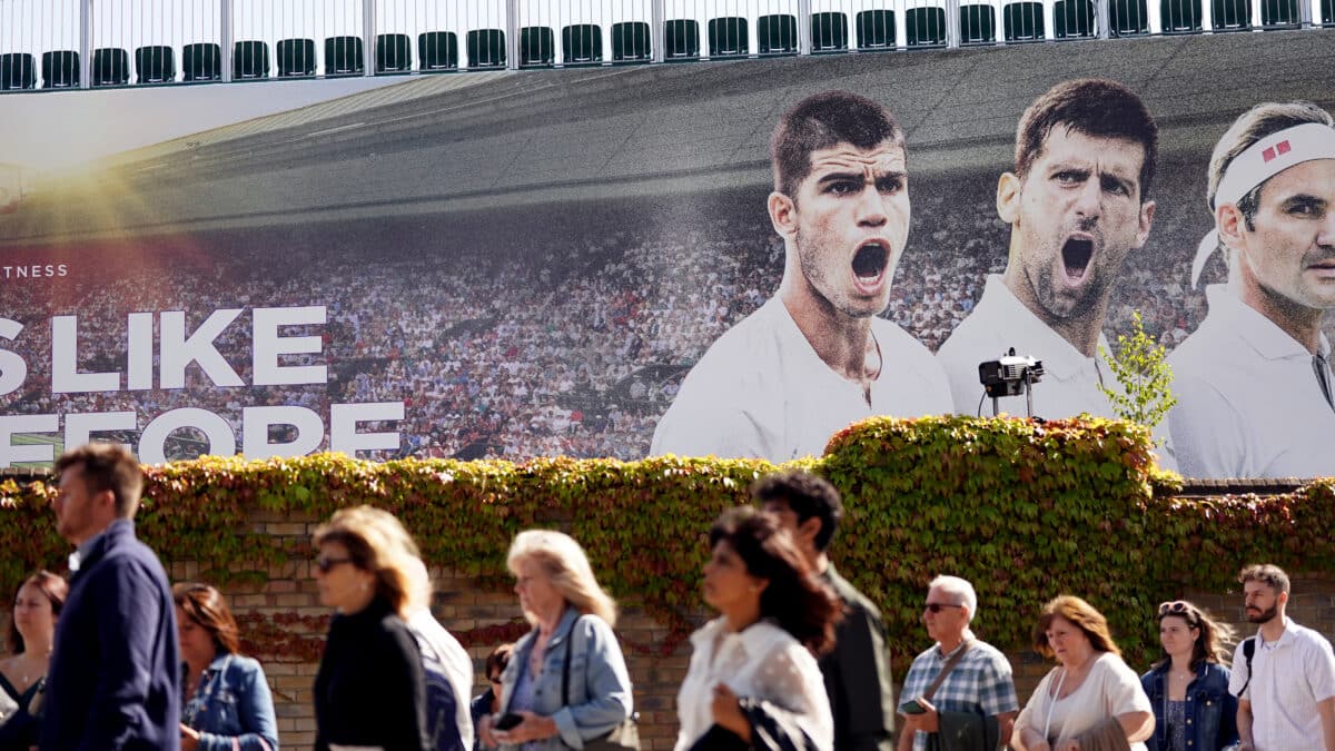 Gente entrando en el All England Club