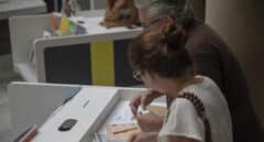 El plazo para votar por correo se amplía hasta mañana viernes a las 14 horas