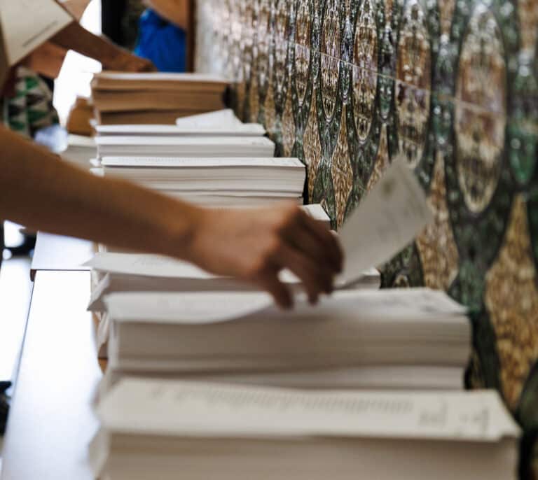 El PSC ganaría en Cataluña y el PP empataría con los independentistas, según un sondeo de  TV3