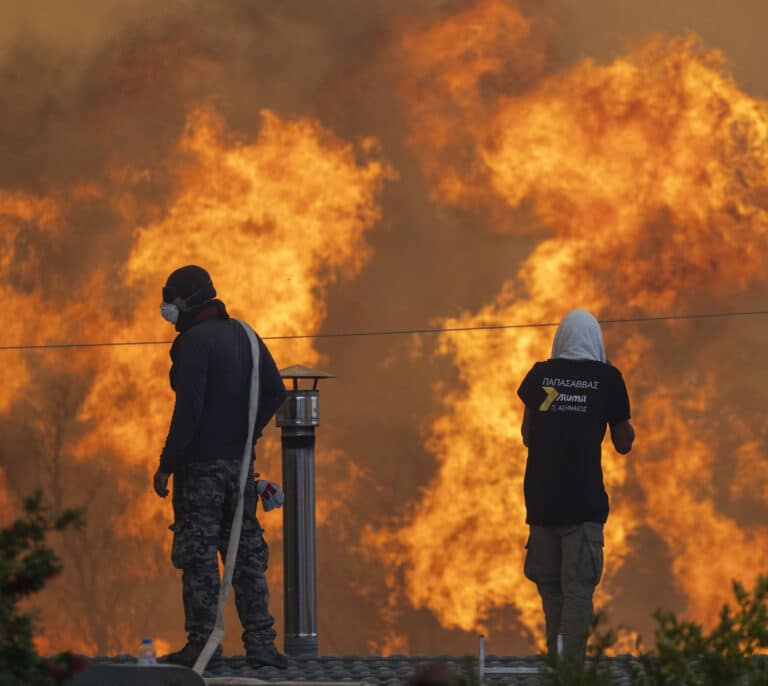 La emergencia climática se evidencia con los incendios en el Mediterráneo