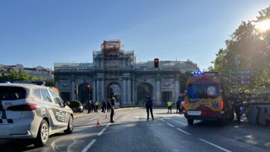 Permanece grave una joven atropellada en la Puerta de Alcalá de Madrid