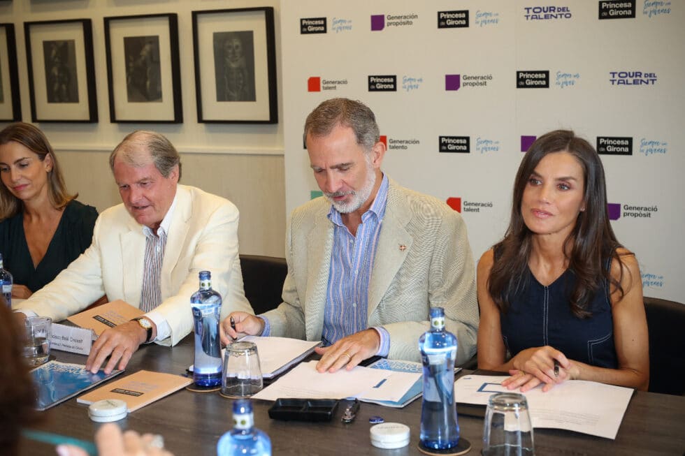 Los reyes Felipe y Letizia mantienen una reunión con los miembros del Consejo Asesor de la Fundación Princesa de Girona