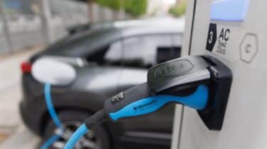 España matricula la mitad de coches eléctricos que la media de la Unión Europea