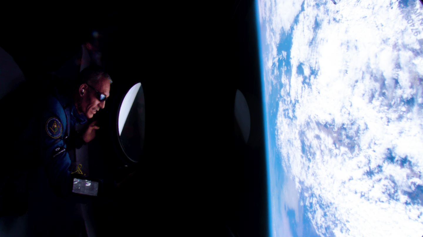 Uno de los participantes en el primer vuelo comercial de Virgin Galactic el pasado junio.