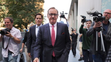 El actor Kevin Spacey, absuelto de los nueve cargos por agredir sexualmente a cuatro hombres en el juicio celebrado en Londres