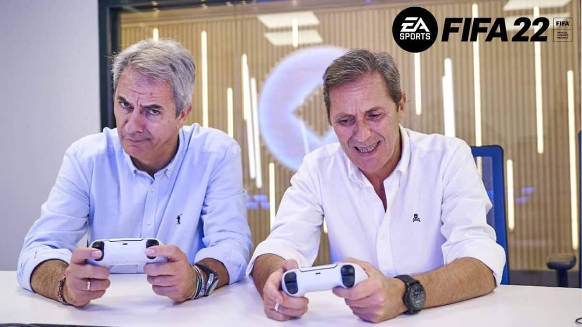 Manolo Lama y Paco González promocionan FIFA 22