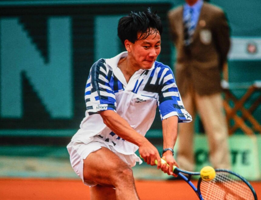 Michael Chang, que es uno de los tenistas masculinos más jóvenes en ganar un título de Grand Slam
