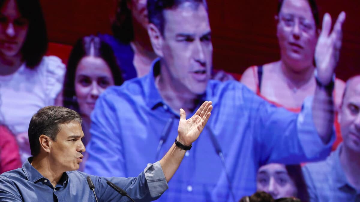 El presidente del Gobierno Pedro Sánchez durante el mitin del PSOE en Valencia.