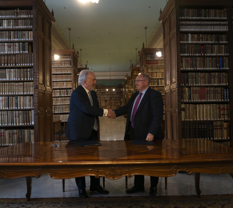 La Cámara de Comercio de España entra en el patronato de la Fundación pro Real Academia Española