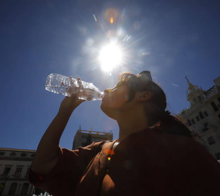 Una vaguada de aire frío traerá un desplome térmico de hasta 10 grados a partir del miércoles