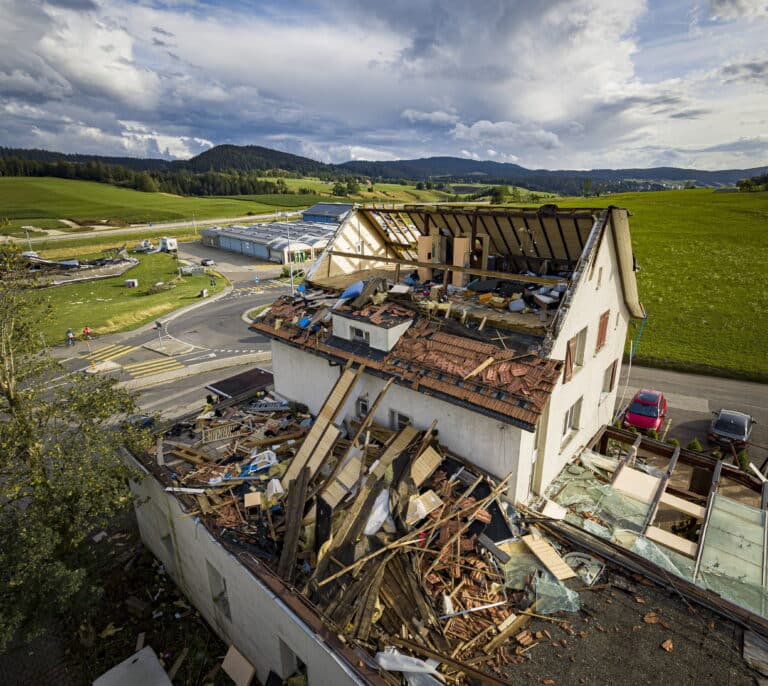 Tornados, inundaciones, granizadas e incendios: ¿qué está pasando en Europa?