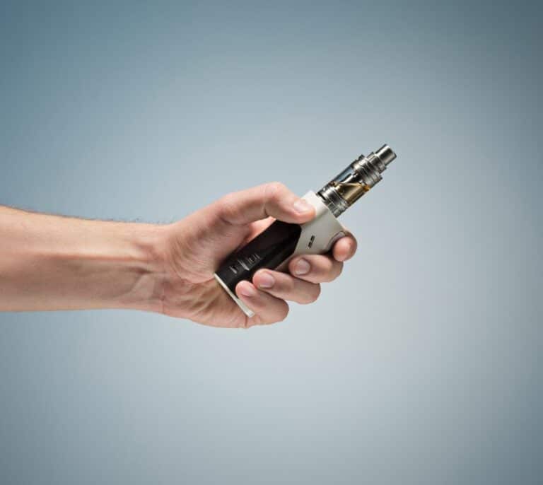 La asociación Exfumadores publica un informe sobre "la evidencia científica a favor del vapeo"