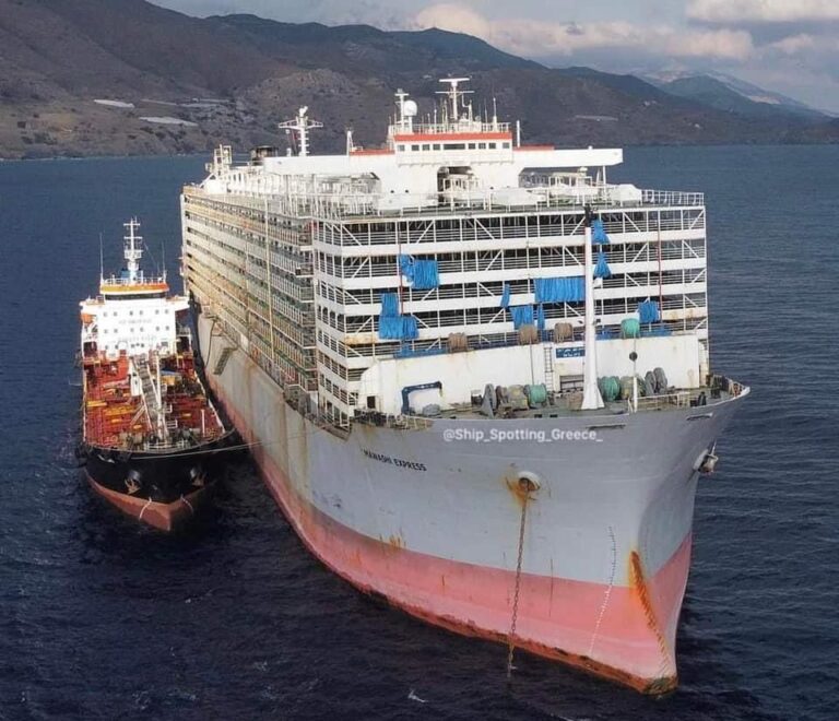 Barco-establo.