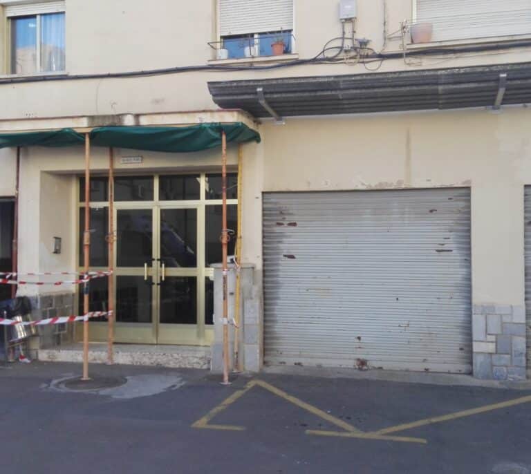 'Desahucian' a 86 familias de guardias civiles al declarar en ruina el cuartel de Cartagena