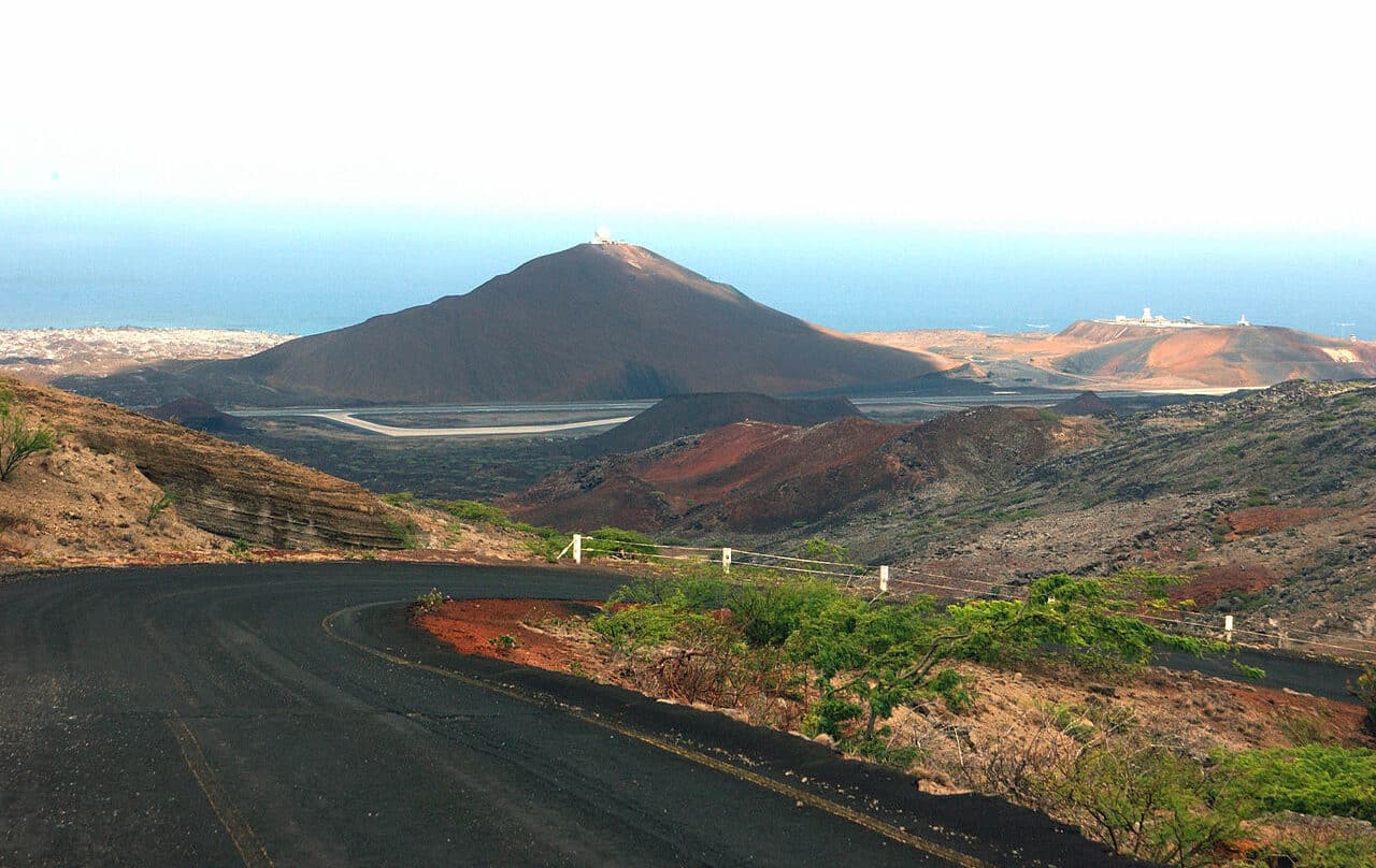 Vista panorámica de la isla de Ascensión, en el Atlántico meridional.