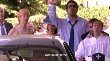 'Aquí no hay quien viva' se cuela en el emotivo homenaje global de McDonald's a la cultura pop