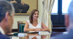 Armengol rectifica y pactará con todos los grupos el uso de las lenguas cooficiales en el Congreso
