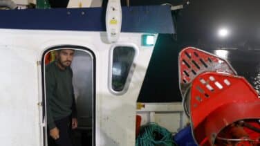 Gibraltar persigue a los pescadores españoles: "Tengo miedo de que me aborden y haya una pelea"