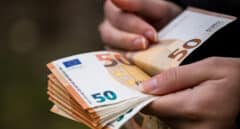 El ahorro de los españoles continuará en mínimos de 2018 por los altos precios