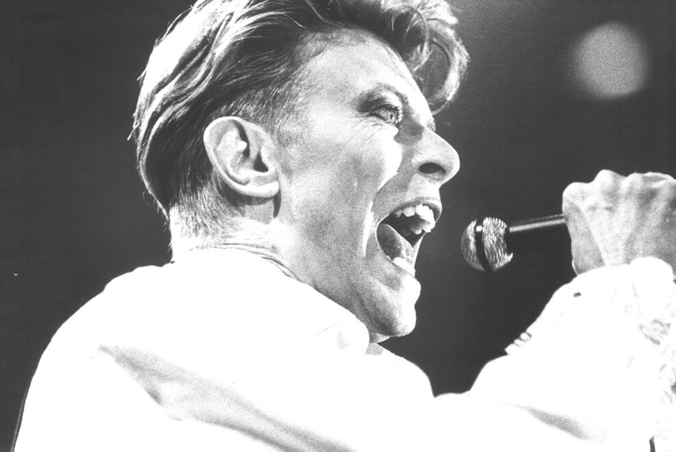 David Bowie durante su concierto en Las Mestas, en Gijón