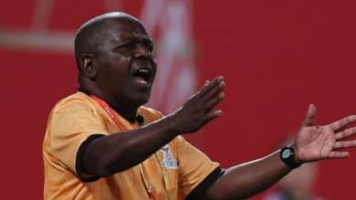 La FIFA investiga al seleccionador de Zambia por tocar los pechos a una futbolista
