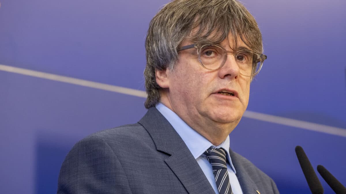 Puigdemont no da su brazo a torcer y pide "hechos comprobables" antes de brindar su apoyo a Sánchez