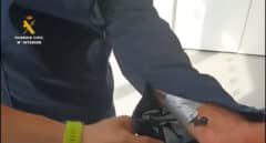 Móviles ocultos, receptores de señal y audífonos para copiar en examen teórico de conducir